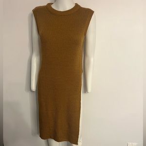 Women’s knit sleeveless top size M